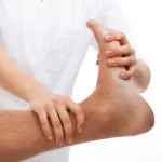 Esercizi e consigli per riabilitazione dell'alluce valgo dopo l'intervento